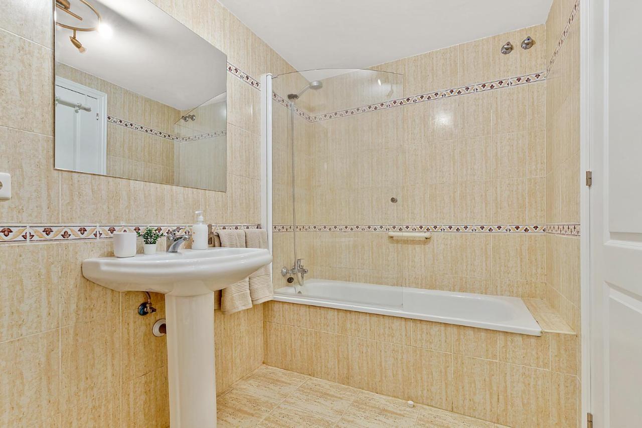 Apartamento A 1 Minuto De La Playa フエンヒロラ エクステリア 写真
